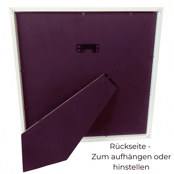 Rückseite vom Erinnerungsrahmen zur Geburt mit Aufsteller und Aufhängung zur flexiblen Nutzung