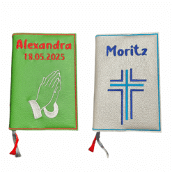 Zwei Gotteslobhüllen aus Kunstleder für religiöse Bücher, eine grüne mit einem betenden Hände-Motiv und der Aufschrift 