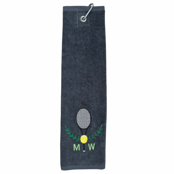 Tennishandtuch mit Motiv und Monogramm: Graues Tennishandtuch mit gesticktem Tennisschläger, Ball und Initialen MW