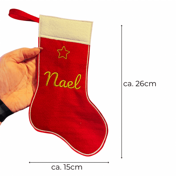 Personalisierter Nikolausstiefel aus Filz mit dem Namen Nael und Größenangaben in cm.