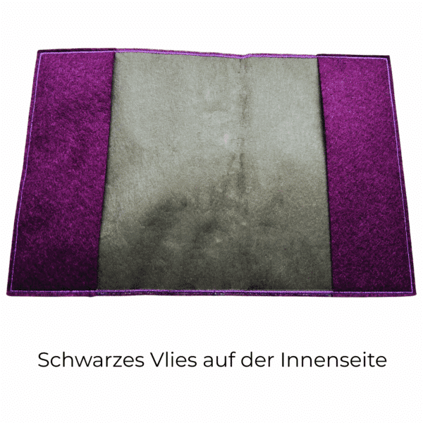 Innenseite der Gotteslobhülle aus Filz mit schwarzem Vlies für optimalen Schutz.