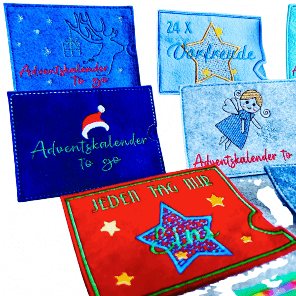 Adventskalender to go Hülle in Blau und Rot mit Weihnachtsmotiven