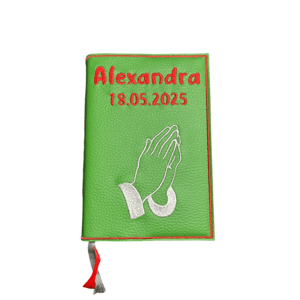 Bestickte Gotteslobhülle aus Kunstleder in Grün mit Motiv betender Hände und Personalisierung