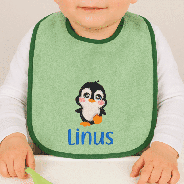 Personalisierte und bestickte Baby Lätzchen – grünes Lätzchen mit Pinguin-Motiv und Namen Linus