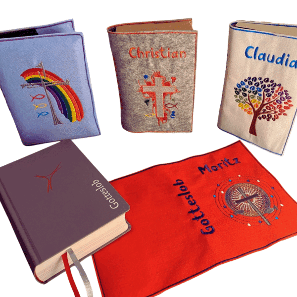 Gotteslobhülle aus Filz mit Regenbogen und Kreuz, personalisiert mit Namen – handbestickte Buchhülle.